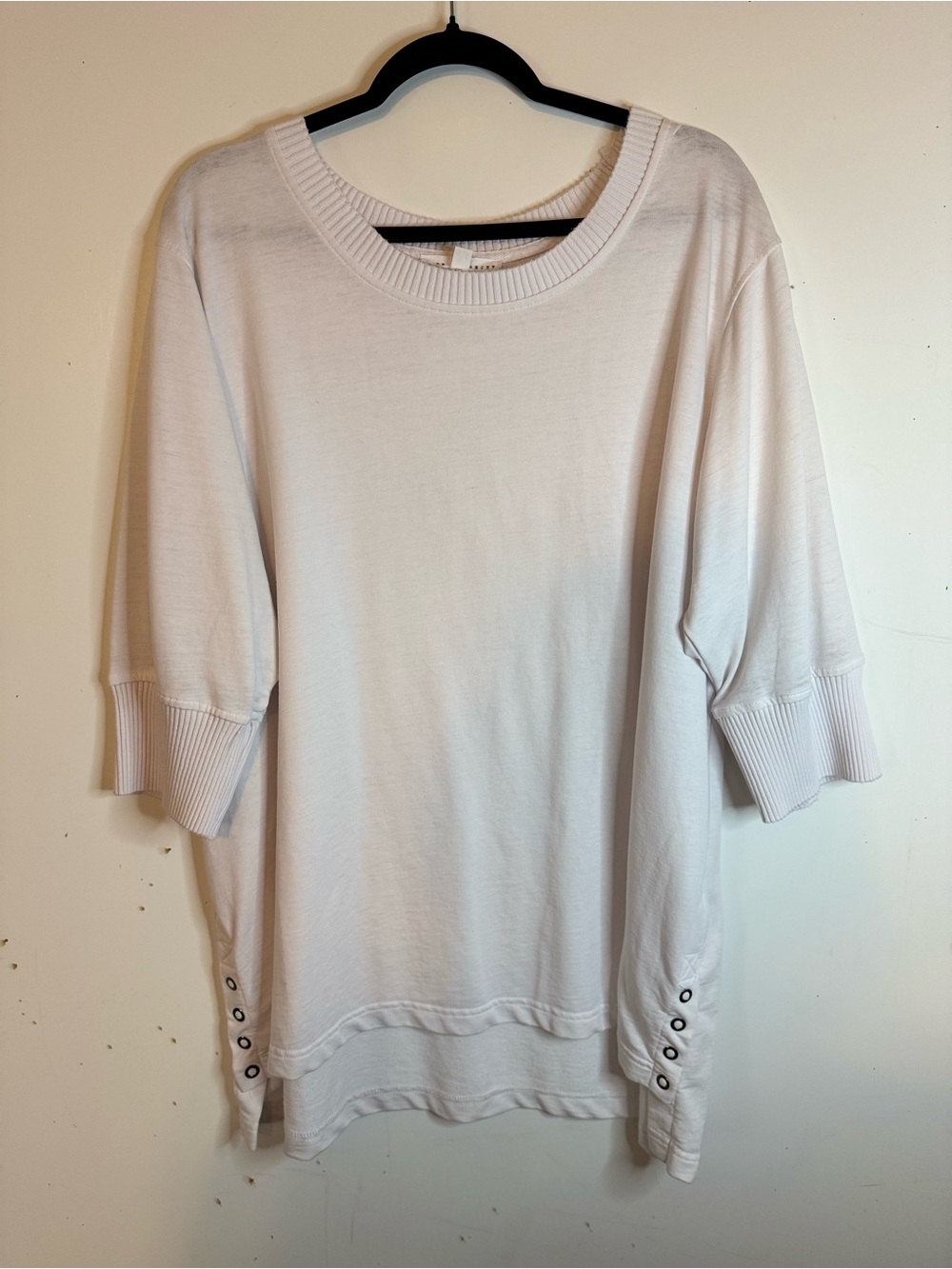 Jane & Delancey SZ 2X PRELOVED White Women’s Button-Hem Pullover Top 3/4 sleeves